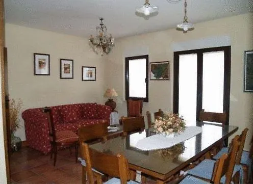 Fuentes De Abajo Lantställe *